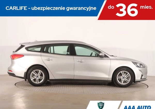 Ford Focus cena 70000 przebieg: 33993, rok produkcji 2019 z Nałęczów małe 172